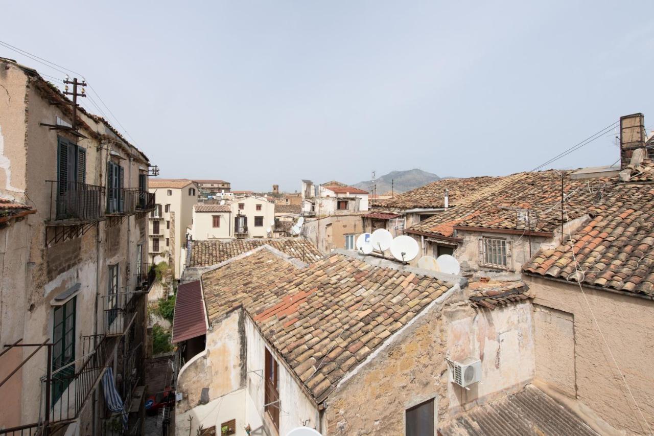 Vittorio Emanuele With Terrace By Wonderful Italy Apartment